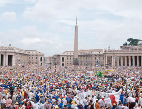 30 Maggio 1998: Chiara Lubich all’incontro del Santo Padre con i Movimenti ecclesiali